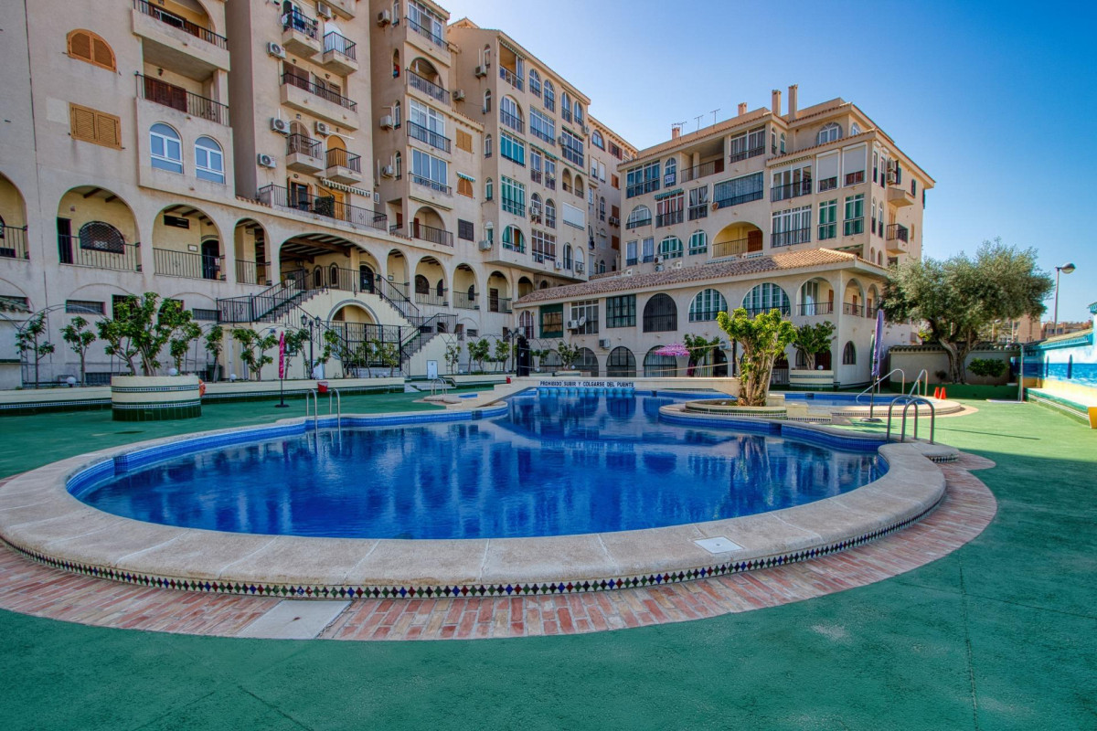 Resale - Apartment  - Torrevieja - Torre del moro