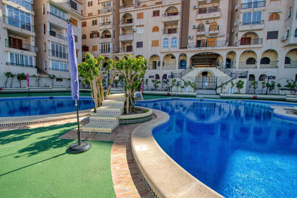 Resale - Apartment  - Torrevieja - Torre del moro
