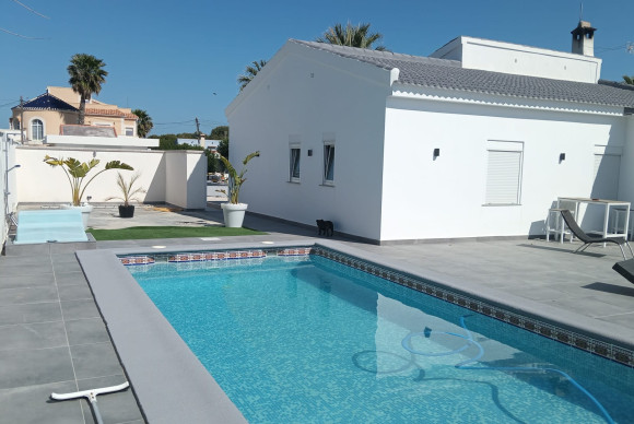 Revente - Detached Villa - Orihuela Costa - Lomas de Cabo Roig