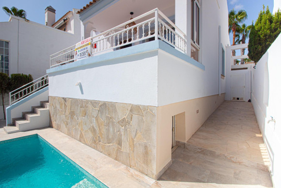 Resale - Villa - Orihuela Costa - Villamartin