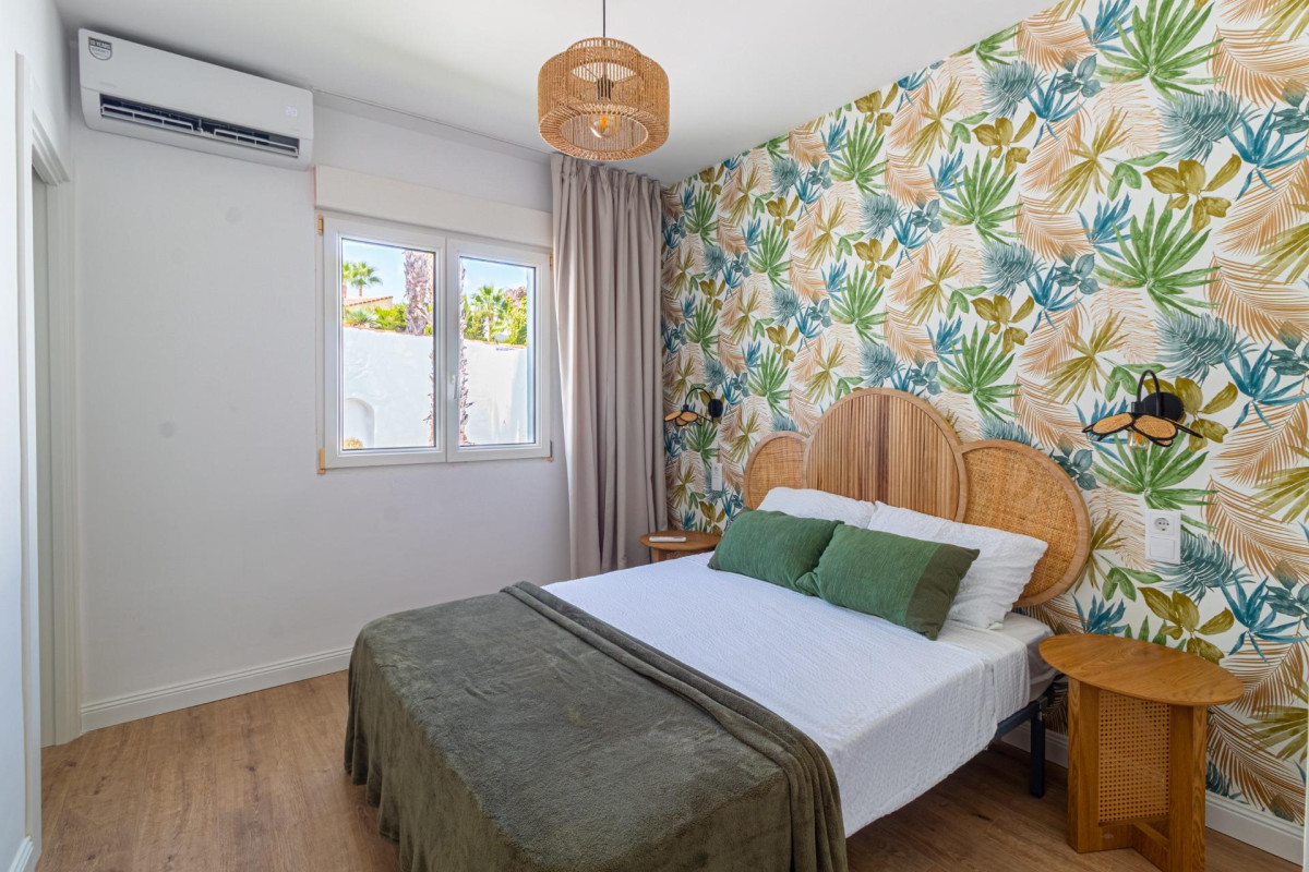 Resale - Villa - Orihuela Costa - Villamartin
