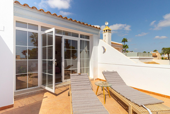 Resale - Villa - Orihuela Costa - Villamartin
