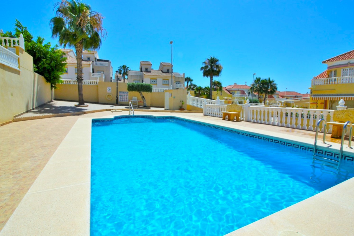 Revente - Maison de ville - Villamartin