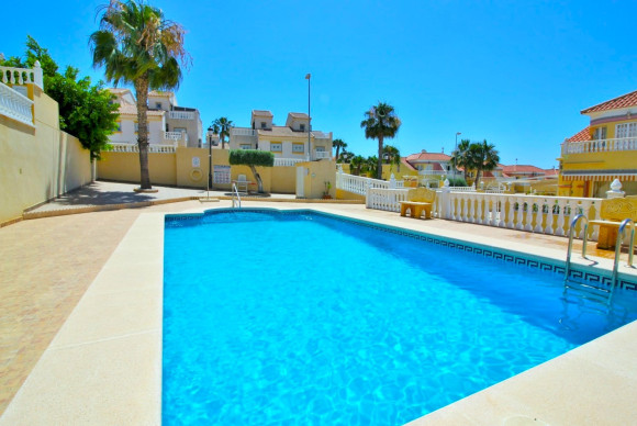 Revente - Maison de ville - Villamartin