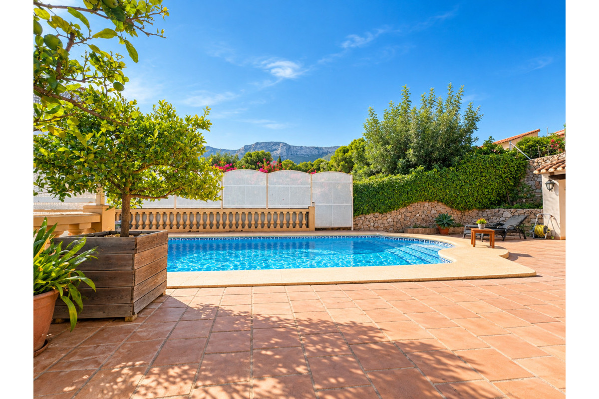 Resale - Villa - Denia - Montgó