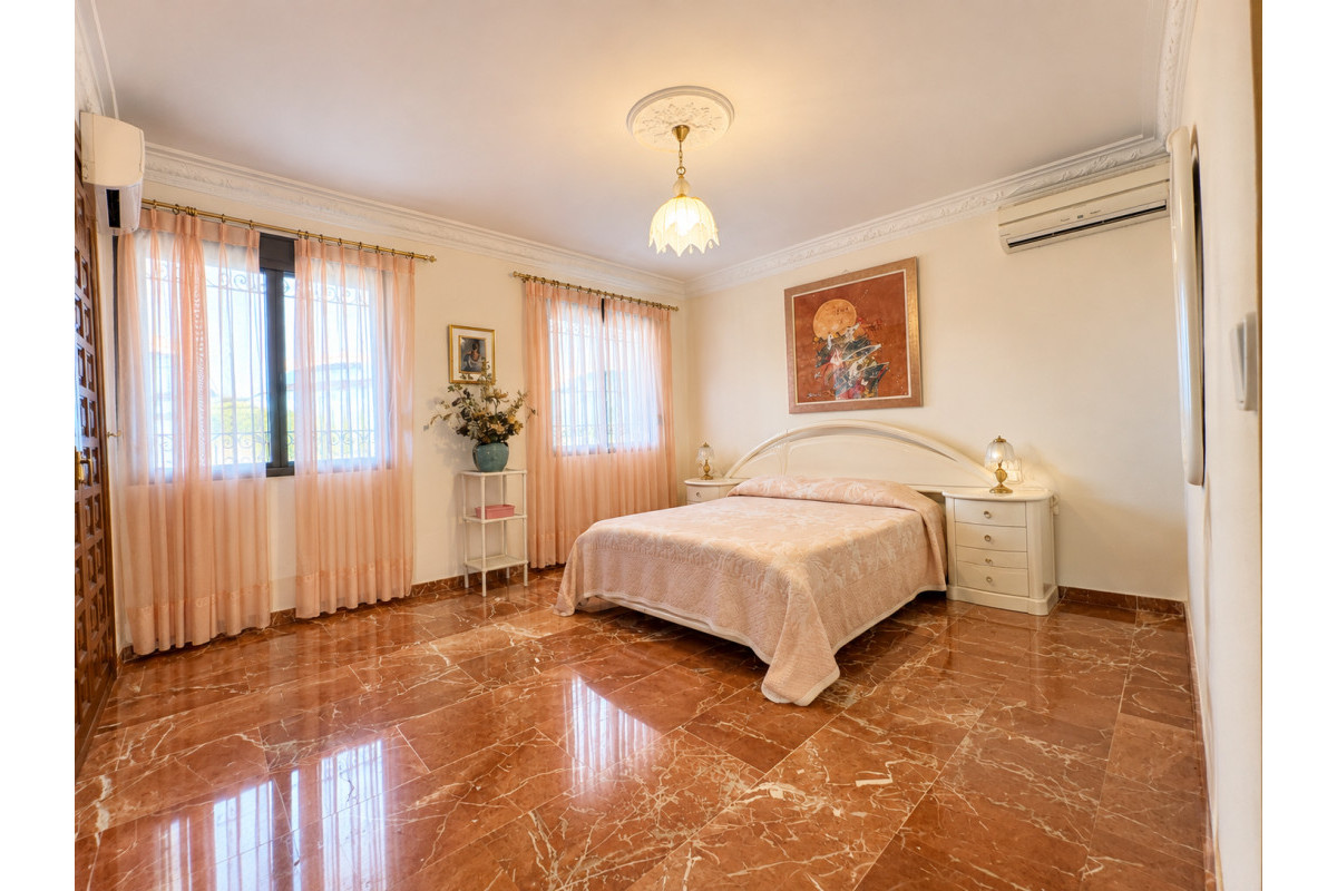 Resale - Villa - Denia - Montgó