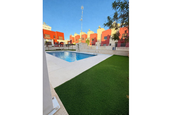 Revente - Terraced house - Torrevieja - Aguas Nuevas