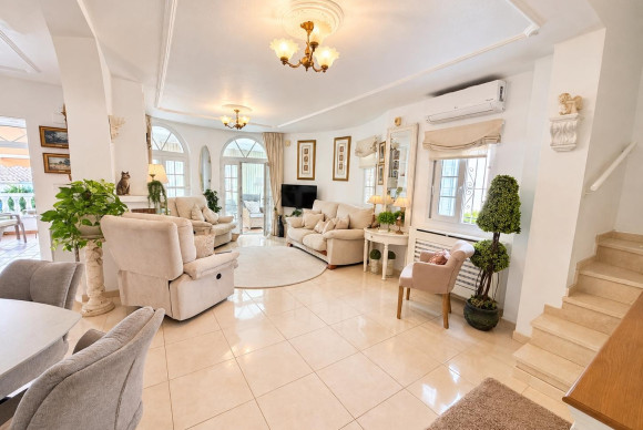 Revente - Semi Detached Villa - Orihuela Costa - Villamartin