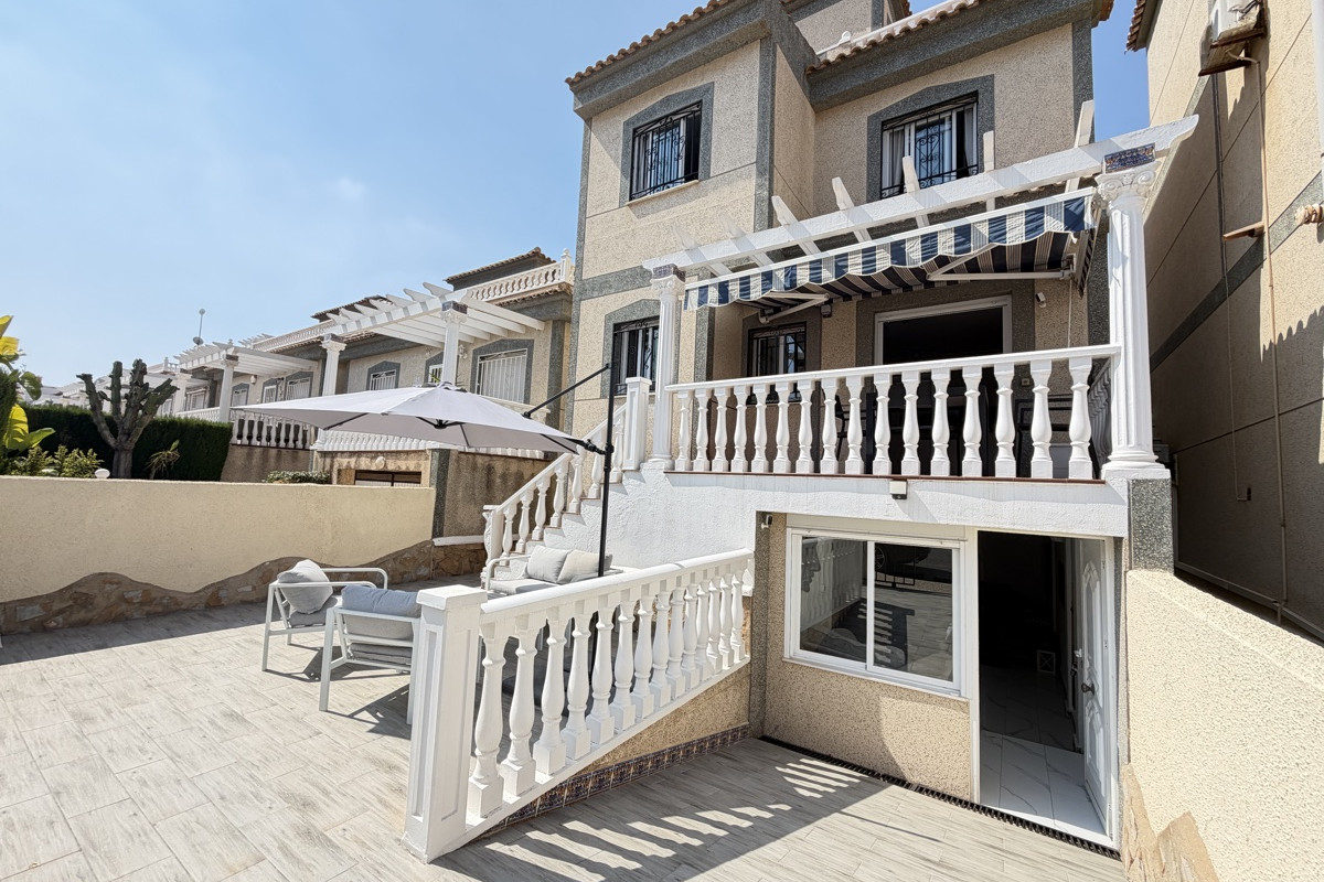 Herverkoop - Vrijstaande Villa - Orihuela Costa - Villamartin