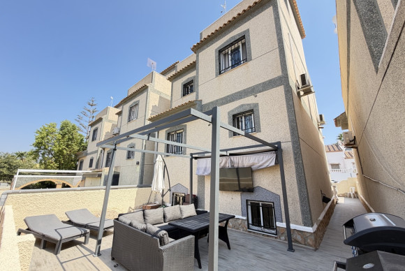Herverkoop - Vrijstaande Villa - Orihuela Costa - Villamartin