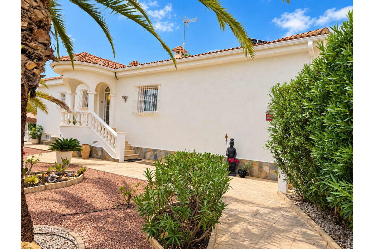 Herverkoop - Vrijstaande Villa - Ciudad Quesada - Ciudad Quesada - Town