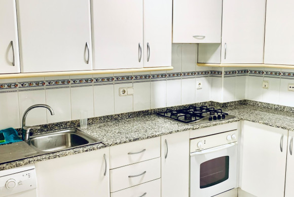 Herverkoop - Apartment / flat - Albir - center