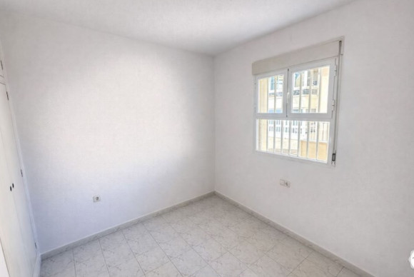 Herverkoop - Apartment / flat - Albir - center