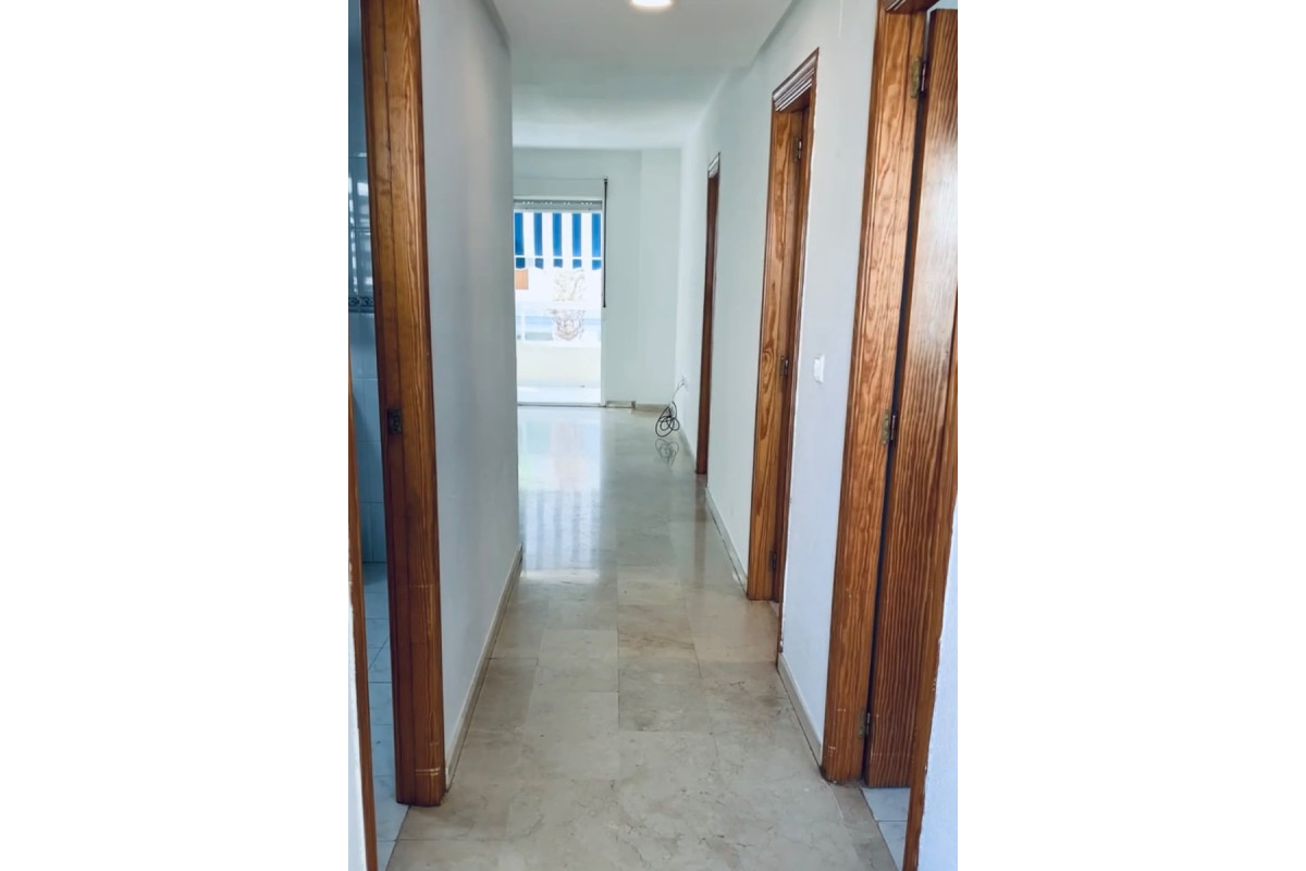 Herverkoop - Apartment / flat - Albir - center