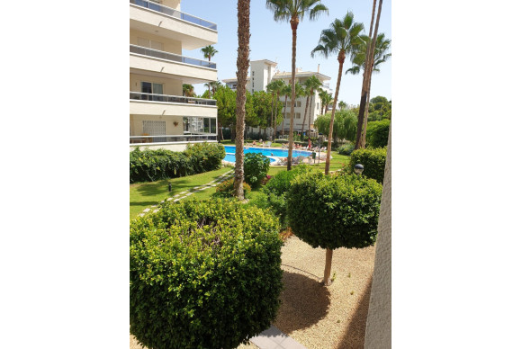 Herverkoop - Apartment / flat - Albir - center