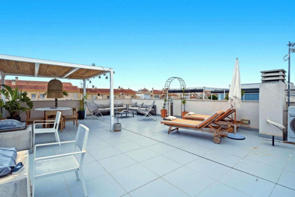 Reventa - Apartamento / piso - Guardamar del Segura