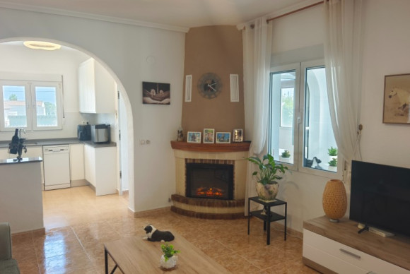 Revente - Chalet Independiente - San Miguel de Salinas