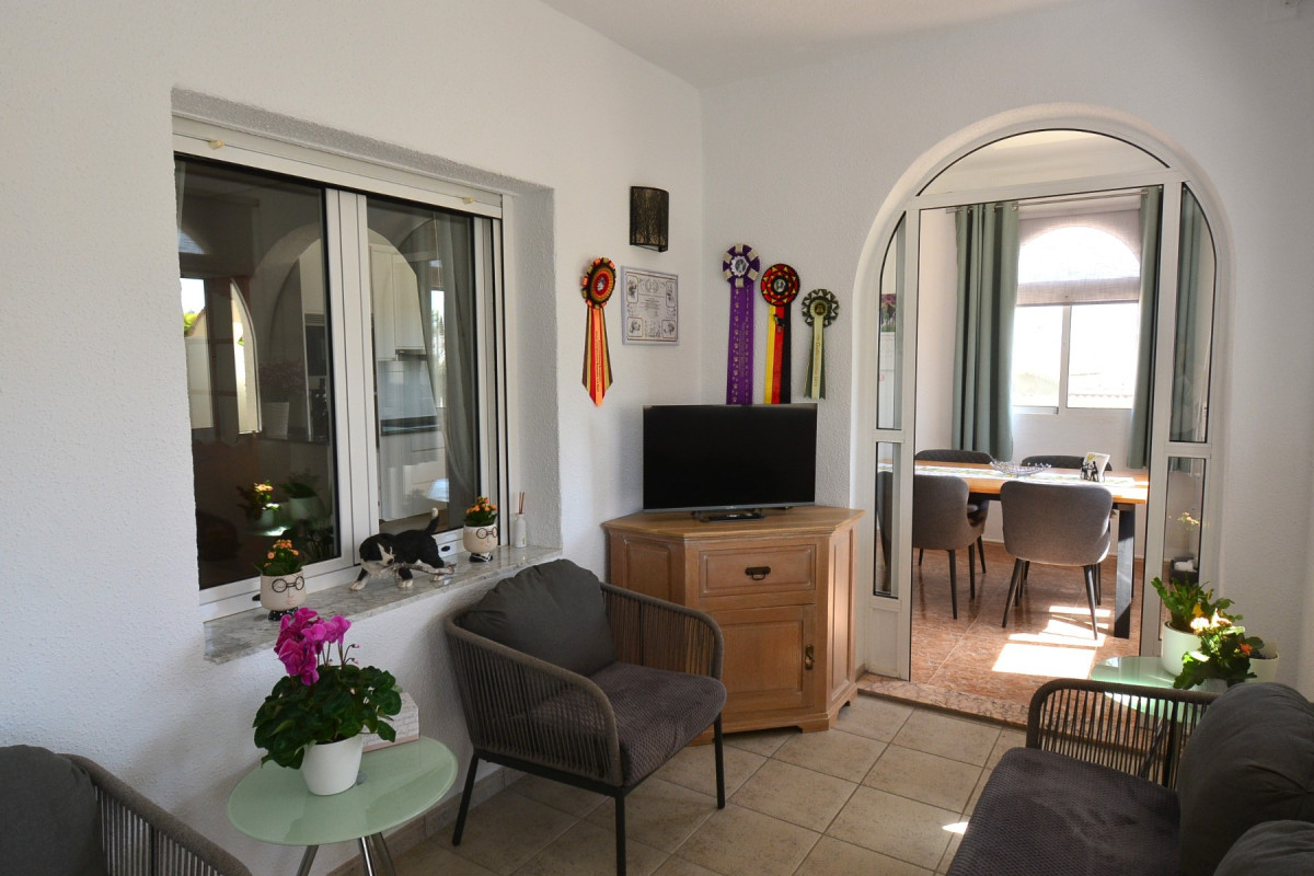 Revente - Chalet Independiente - San Miguel de Salinas
