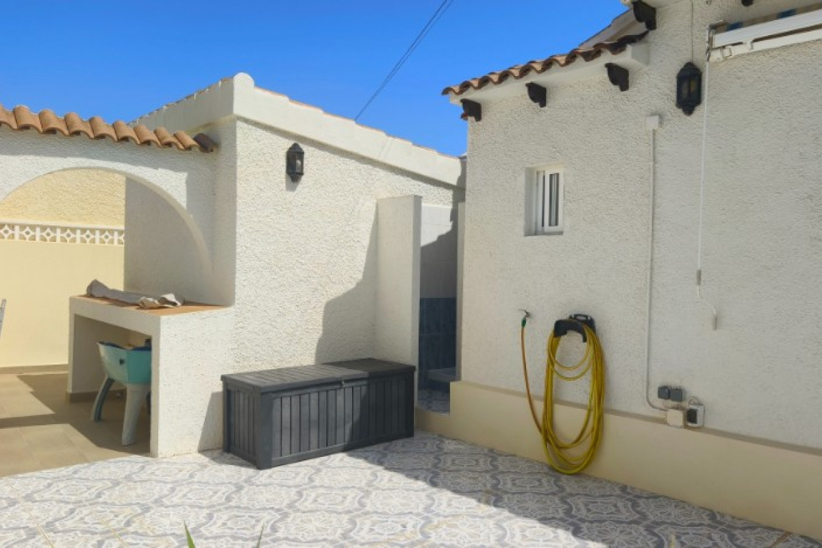 Revente - Chalet Independiente - San Miguel de Salinas