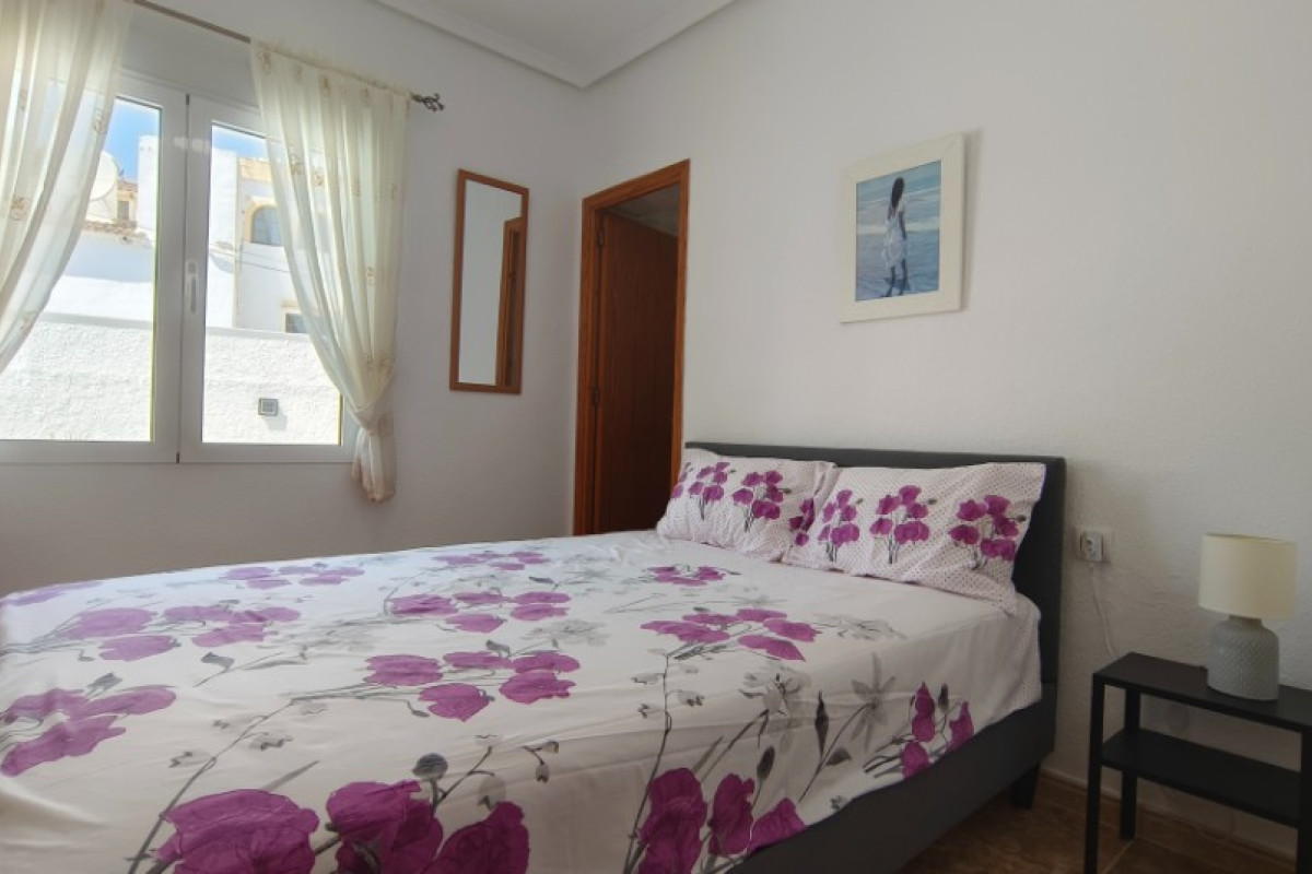Revente - Chalet Independiente - San Miguel de Salinas