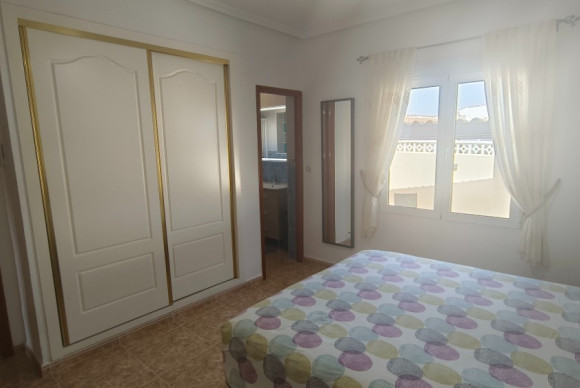 Revente - Chalet Independiente - San Miguel de Salinas
