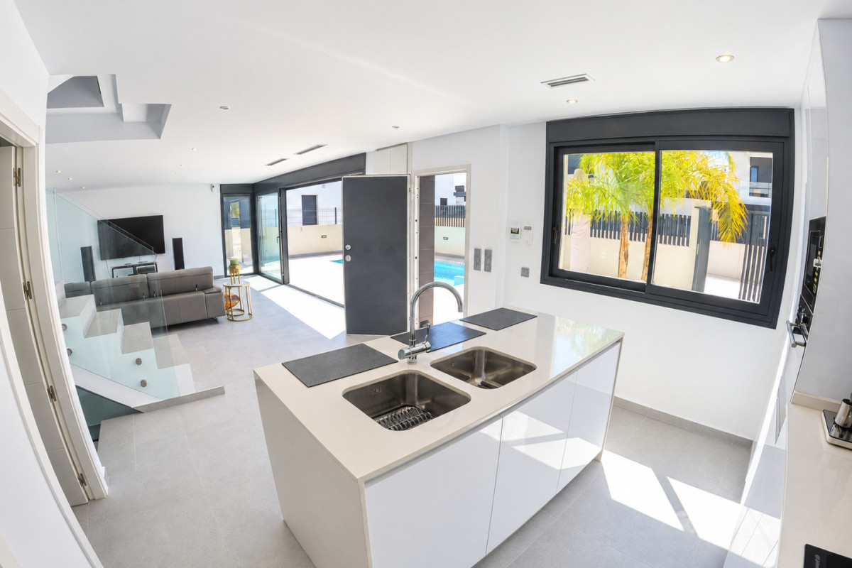 Resale - Detached Villa - Algorfa - La Finca Golf Resort
