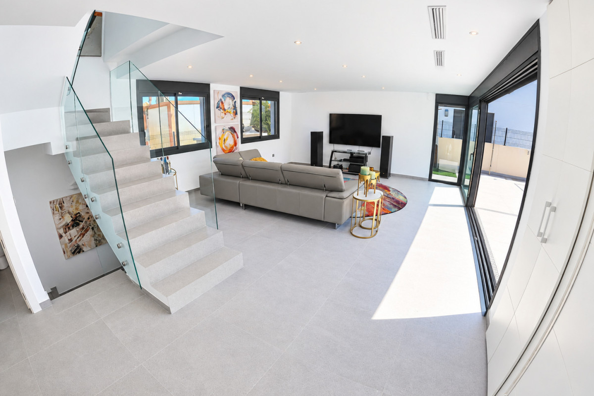 Resale - Detached Villa - Algorfa - La Finca Golf Resort
