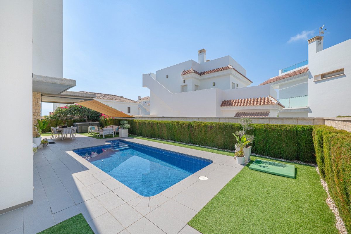 Herverkoop - Vrijstaande Villa - Ciudad Quesada - La Laguna