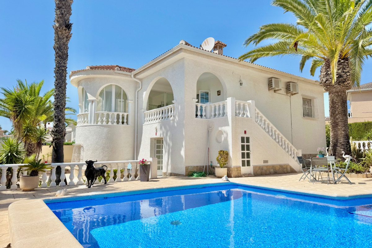 Herverkoop - Vrijstaande Villa - Ciudad Quesada - Ciudad Quesada - Town