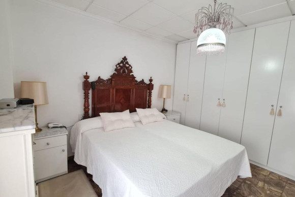 Reventa - Villa - Elda