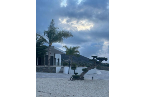 Reventa - Villa - Pinoso