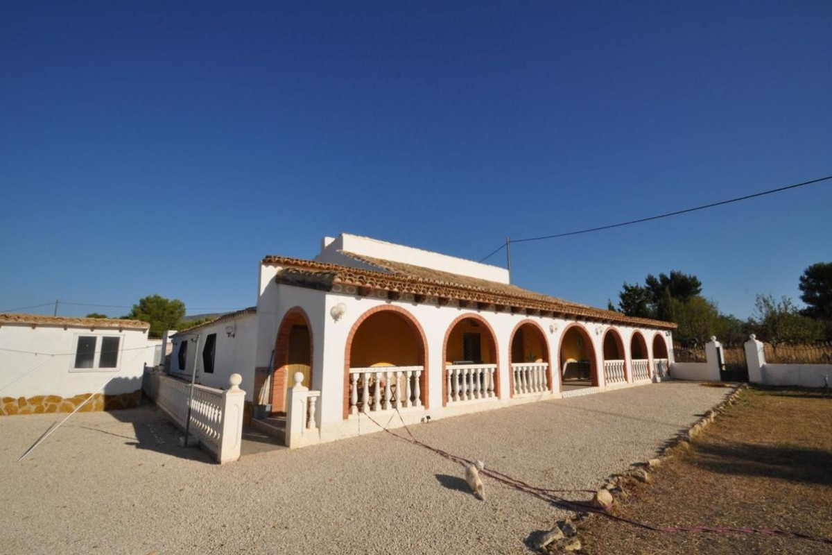 Resale - Villa - Pinoso