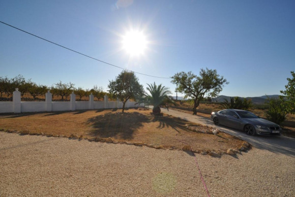 Resale - Villa - Pinoso