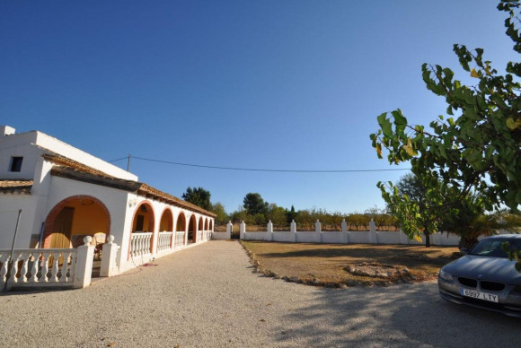 Resale - Villa - Pinoso