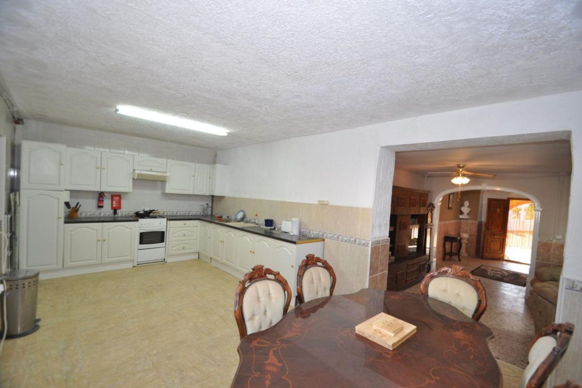 Resale - Villa - Pinoso