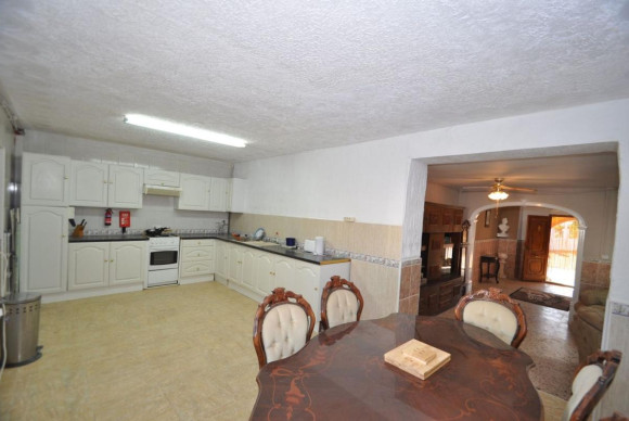 Resale - Villa - Pinoso