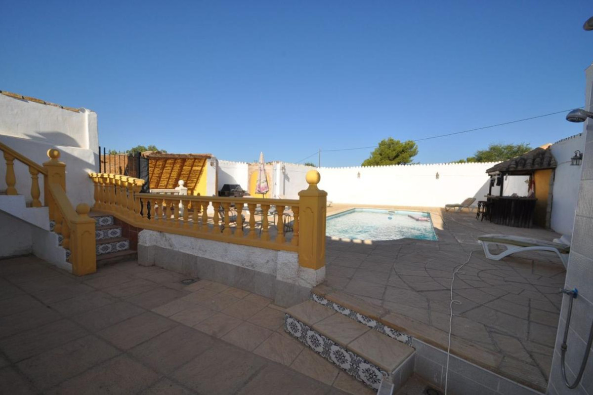 Resale - Villa - Pinoso