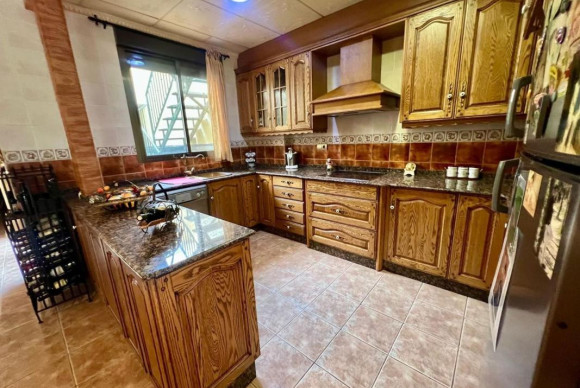 Revente - Villa - Pinoso