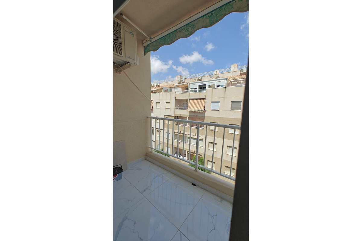 Herverkoop - Appartement  - Torrevieja - Acequion