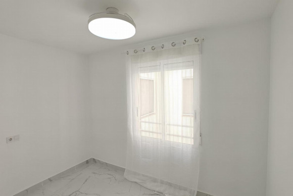Herverkoop - Appartement  - Torrevieja - Acequion