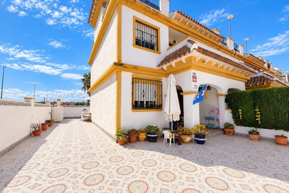 Reventa - Terraced house - Torrevieja - El limonar