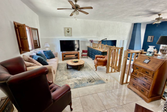 Revente - Finca / Country Property - Dolores