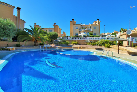 Revente - Maison de ville - Villamartin