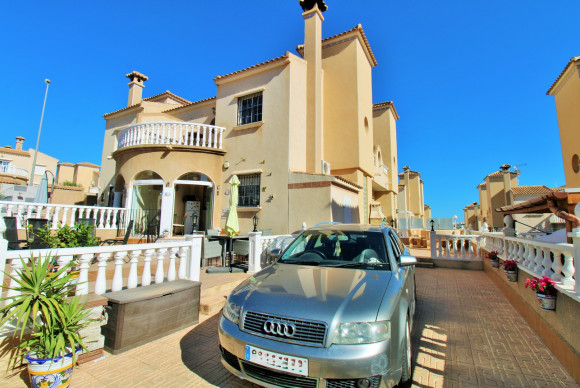 Revente - Maison de ville - Villamartin