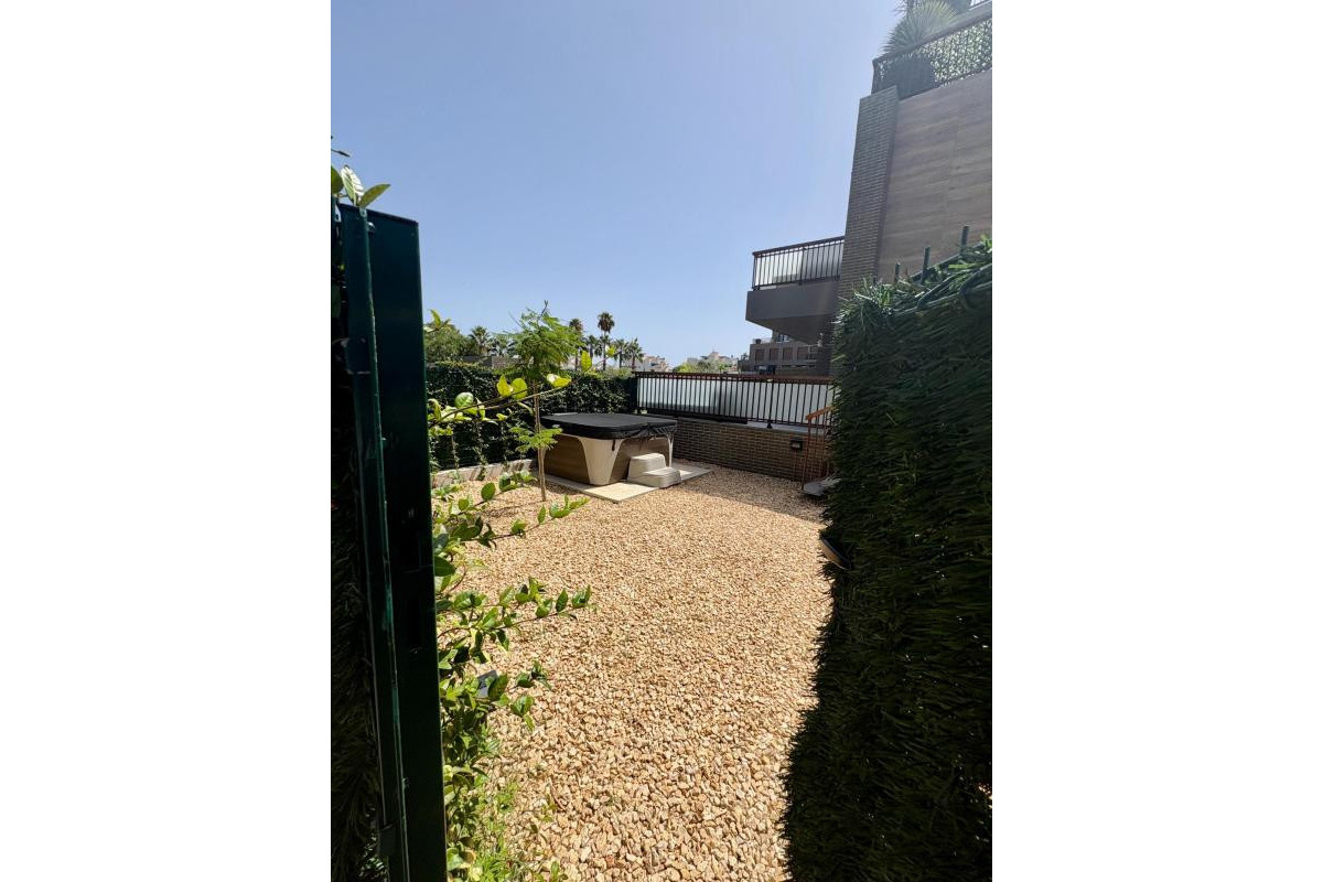 Obra nueva - Apartamento / piso - Denia