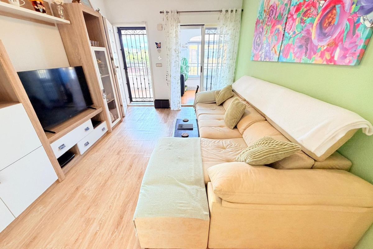 Reventa - Apartamento / piso - Los Montesinos - La Herrada