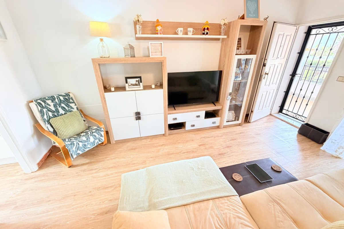 Reventa - Apartamento / piso - Los Montesinos - La Herrada