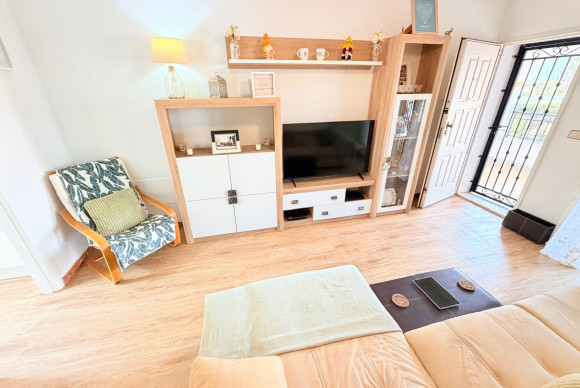 Reventa - Apartamento / piso - Los Montesinos - La Herrada