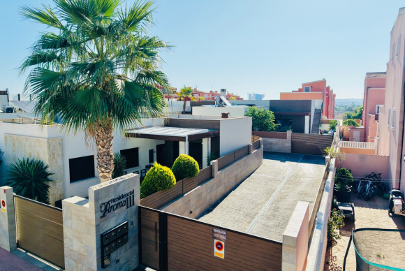 Herverkoop - Appartement - Los Montesinos - La Herrada