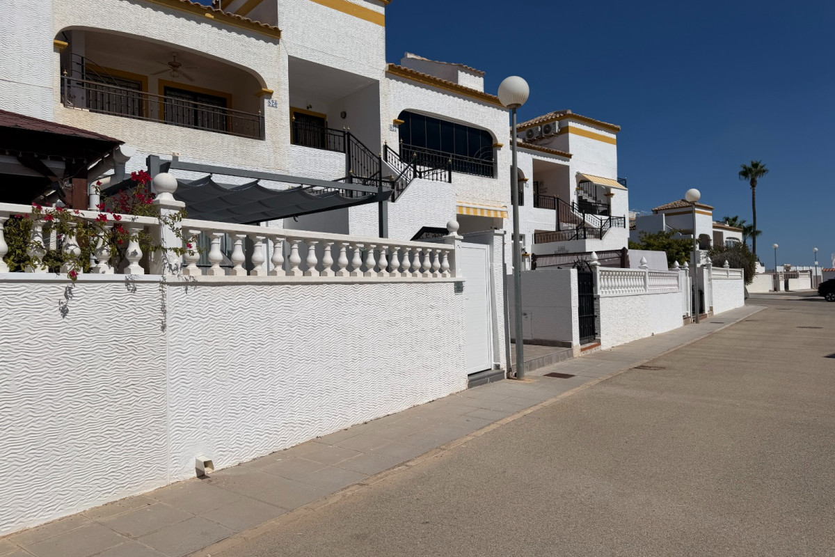 Reventa - Apartamento / piso - Orihuela Costa - Entre Naranjos Vistabella